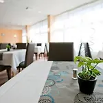 Plaza ホテル 3*