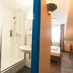 Plaza ホテル 3*