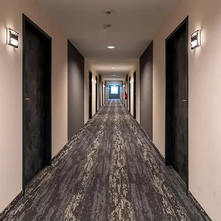 Otel Plaza