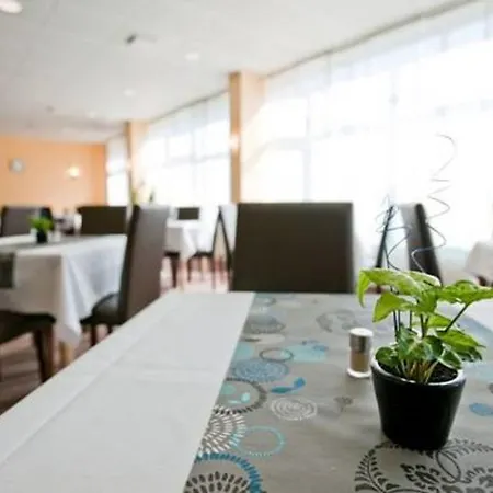 Plaza Otel 3*